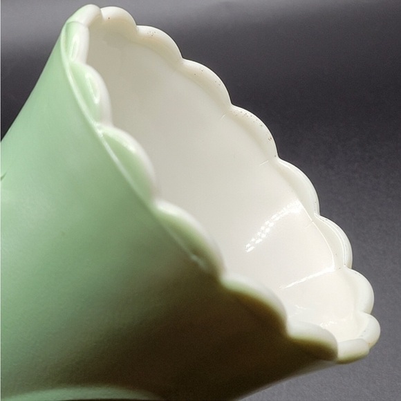 Vintage art deco ceramic vase approx 5 inches - Picture 3 of 4